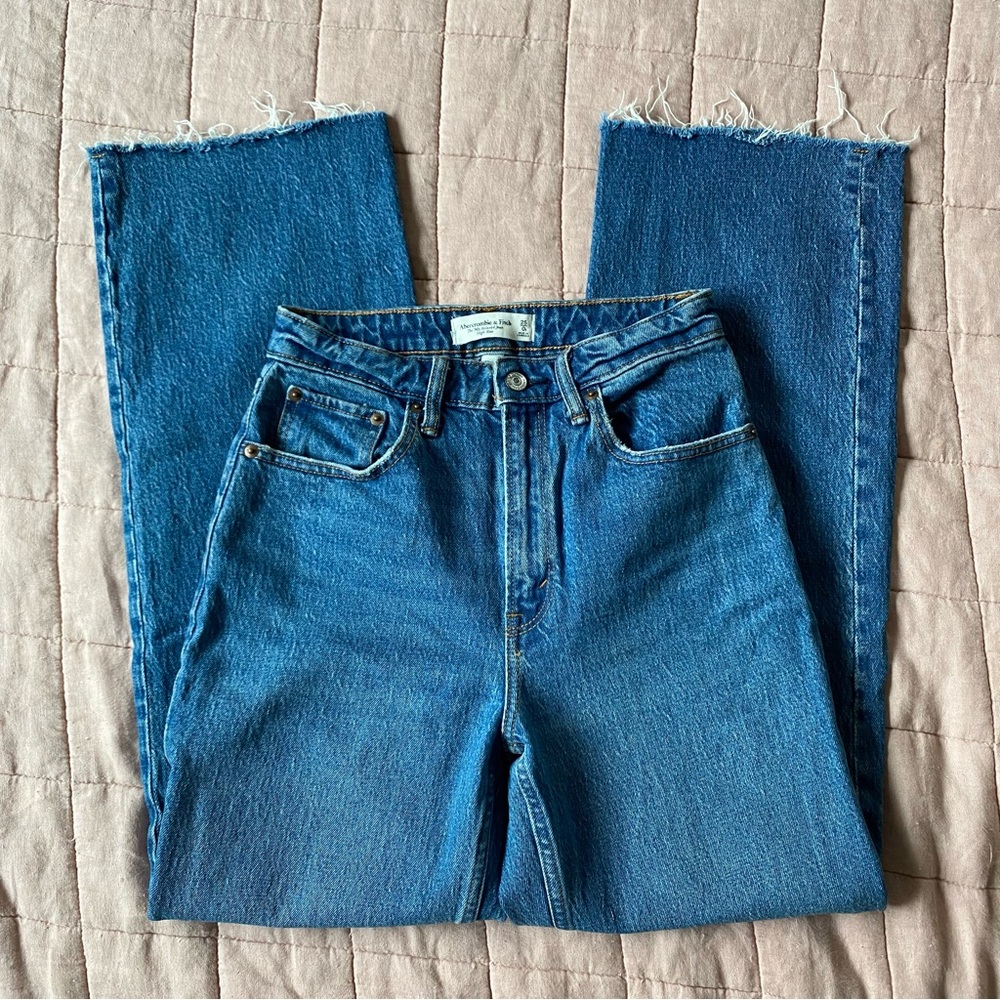 Abercrombie & Fitch 90’s Relaxed Jean High Rise